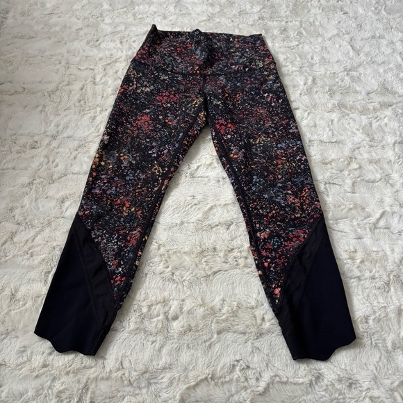 Lululemon Women's Multicolor Wunder Under Crop Scallop Leggings - Picture 4 of 6